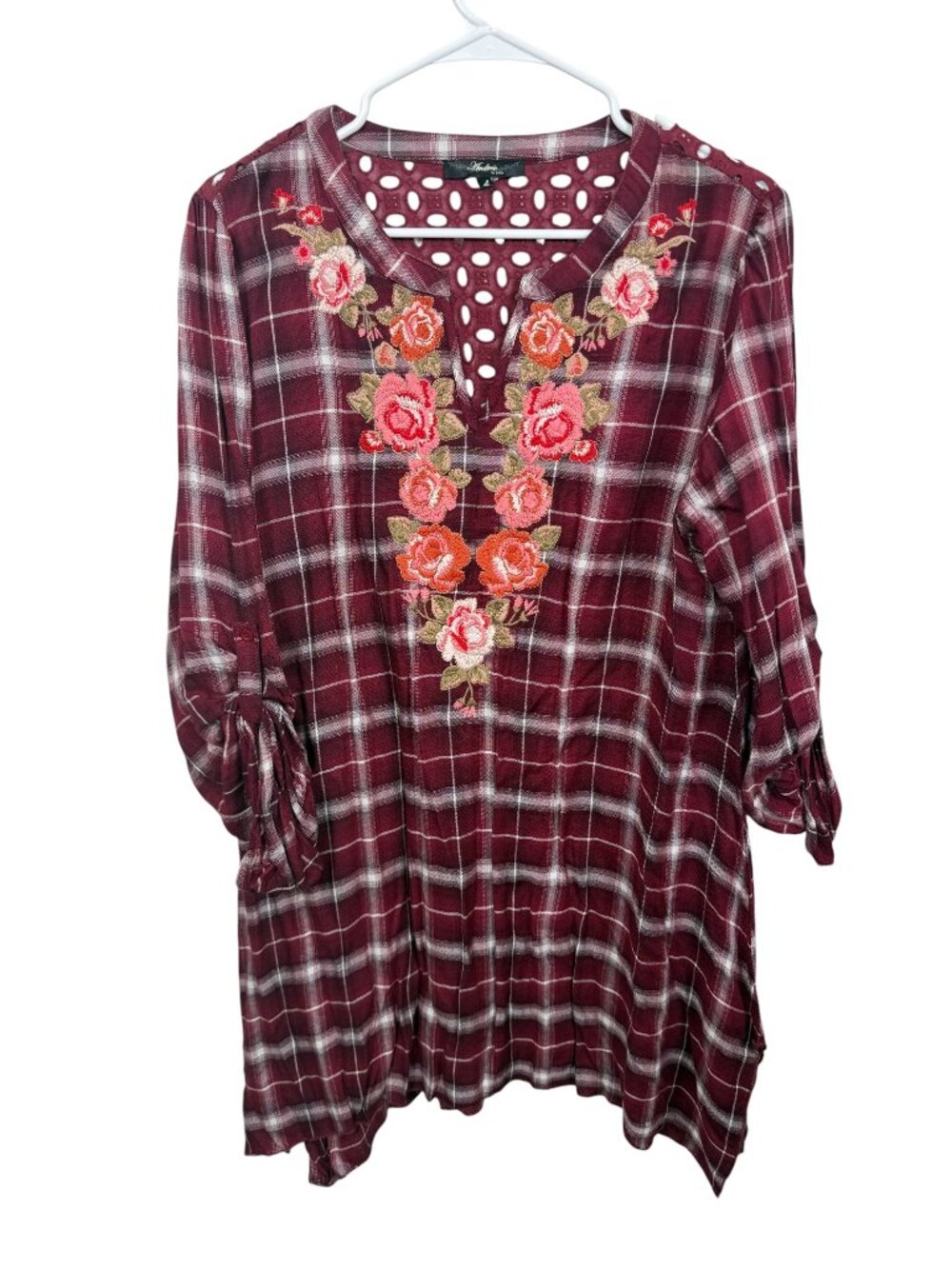 Andree by Unit Tunic Top Large Burgundy Plaid Floral Embroidered Sharkbite Hem